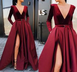 2020 Nuevo barato árabe Borgoña Negro Rojo Terciopelo Satén Vestidos de noche Cuello en V profundo Mangas largas simples División lateral Vestidos de fiesta de talla grande
