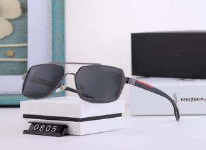 2020 Nouvelles lunettes de soleil Arrivée Femmes Men Square Glasses UV400 Gradient Vintage Nouveau designer Eapièmes Frames Glass UV400 avec box1032205