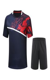 2020 NIEUW BADMINTON Pak MEN039S van korte mouwen en dames039S Shirt Shorts Sportswear Ping Pong Suit tennispak Sportswear8245350