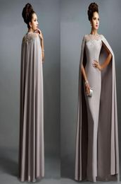 2020 Nouvelles robes de soirée de sirène longue bon marché avec cape Illusion Coule en dentelle Mère de la mariée Robes longues de bal de bal de fête de fête 1730409