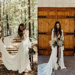 2020 New Country Style Boho Dentelle Robes De Mariée Avec Manches Longues Col En V Une Ligne Plage Robes De Mariée Bohème Plus La Taille De Mariée Dre231Z