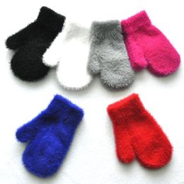 2020 nouveaux enfants mignons moufles style de couleur pure en fausse fourrure design en tricot Gants d'hiver pour 1-5 ans Enfants