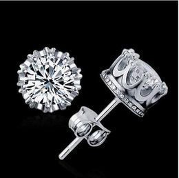 2020 Nieuwe Design 925 Sterling Zilveren CZ Diamond Crown Stud Oorbellen Mode-sieraden Mooie Bruiloft / Engagement Gift Gratis verzending