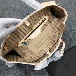 2020 nouveau design de haute qualité en cuir couleur changeante petit sac à provisions, mode décontractée, sac à main, sac à bandoulière.