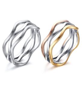 2020 nouveau Design unisexe tricolore lignes de vague en acier inoxydable anneaux de mariage 86806882502056