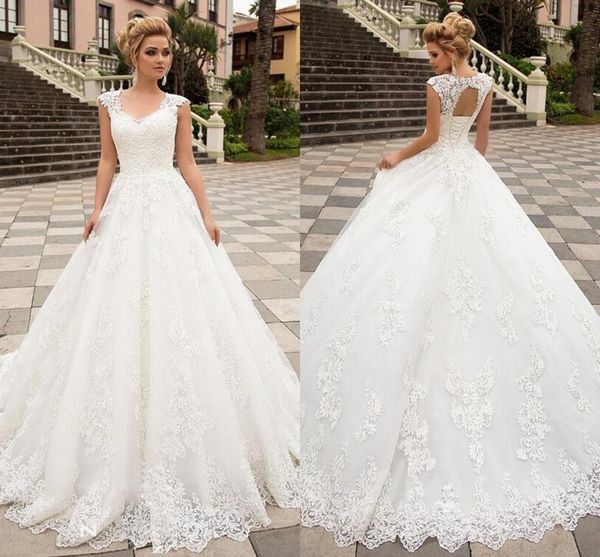 2022 Arabe Aso Ebi Robes De Mariée Élégantes Boho Jardin Une Ligne Col En V Dentelle Appliqued Robes De Mariée Plus La Taille Balayage Train Corset Retour Robes De Novia AL3927