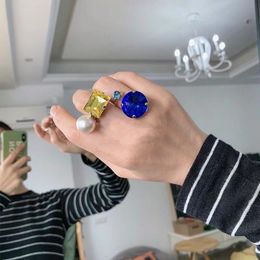 2020 Nuevo nicho europeo y americano Ring Ring Topaz Sapphire Personalidad exagerada Anillos de dedo femenino abiertos Joyas de hip hop para regalos