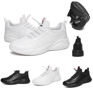 2020 nouvelles chaussures de course à la mode pour hommes femmes Triple noir blanc cuir plate-forme baskets de sport hommes formateurs marque maison fabriquée en Chine