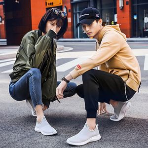 2020 Nieuwe Mode Vrouwen Mannen Lopende Schoenen Zwart Wit Navy Blauw Treker Mens Trainers Slip On Sports Sneakers Zelfgemaakt Merk Gemaakt in China