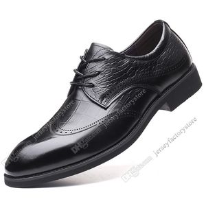 2020 New hot Fashion 37-44 nouveaux hommes en cuir chaussures pour hommes couvre-chaussures chaussures décontractées britanniques livraison gratuite Espadrilles soixante-six