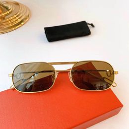 2020 Nouvelles lunettes de soleil de luxe Cadre Femmes Men de concepteurs Men de concepteur Frames Designer Eaux-lunettes Cadre des verres d'objectif clair Oculos et boîtier C 325Y