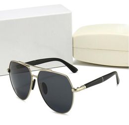 2020 Nuevo top de lujo Qualtiy New Fashion 806632 Tom Sunglasses for Man Woman Erika Eyewear Ford Designer Marca Sun Glasses con 8892659