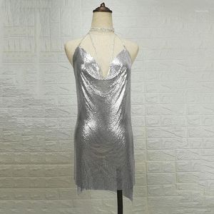 Casual Jurken 2021 Metal Halter Night Club Zomer Diepe V-hals Jurk Vrouwen Strand Pailletten Mini Sexy Party Vestidos1