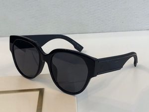 2020 nuevo patrón de gafas de sol para gafas de montura cuadrada pequeña gafas de protección uv400 de alta calidad estilo vanguardista popular vienen con estuche