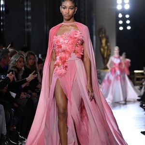 2020 nouvelles robes de bal arabes sexy avec des enveloppes haute fente 3D fait à la main fleur appliquée formelle fête piste mode robes de soirée