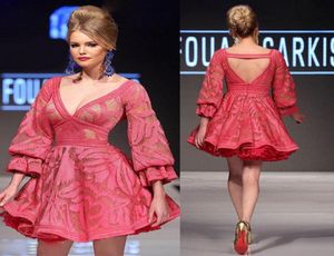 2020 Nouvelle dentelle courte Mnm Couture robes tenue de soirée col en V à manches longues dos nu robe de célébrité une ligne robes de soirée 14969831980