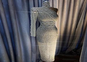 2020 Nouveau étincelle argent à paillettes à paillettes droites de bal droites de bal luxe One épaule strass de bal robes de bal de thé