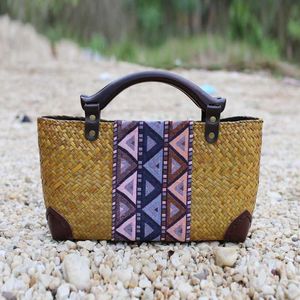 2020 Nieuwe stro geweven handtas strandtas handwoven tas houten handgreep rattan stro geweven damestas