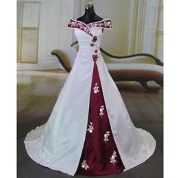 2020 Nouveau superbe robe de mariée blanche et bordeaux appliques à la main vintage hors épaule satin une ligne robes nuptiales vestido de noiva 7 299t