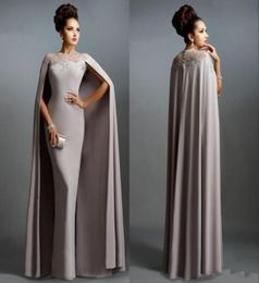 2020 Nuevos vestidos de noche de vaina formal vintage con Long Cape Lace Mother of the Bride Formal Fiest Sall Talls Prom Gowns 7089036578