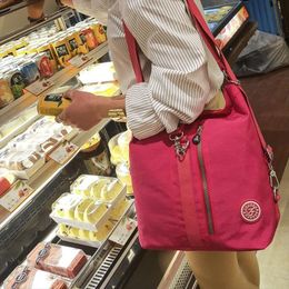 2020 nouvelles femmes poignée supérieure sac à bandoulière concepteur sacs à main en Nylon sacs à bandoulière femme décontracté Shopping fourre-tout sacs de messager