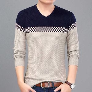 2020 Pull du Nouvel An Hommes Hombre Casual Wear Mode Pull pour hommes Pull Slim Fit Pull Mâle Plus Taille M ~ 3XL Y0907