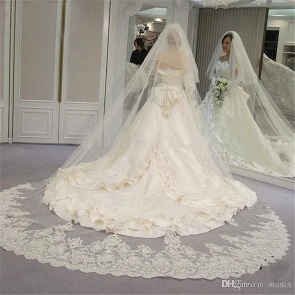 2022 Real Photos de haute qualité 2 niveaux Blusher Cover Face Cathedral Shining Semedned Lace Wedding Veil with Peb New Bridal Veil