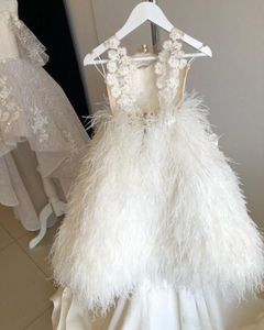 2020 vraies photos robes de fille de fleur bijou cou dentelle appliqued plume de luxe filles pageant robe de soirée sur mesure enfants Fo231m