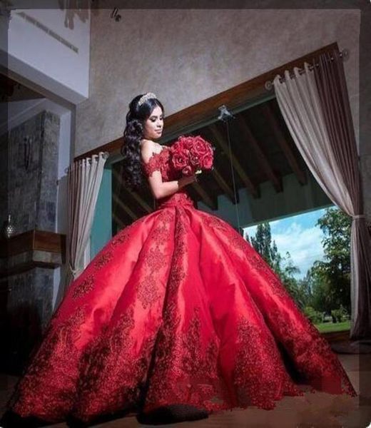 2020 Vestidos de quinceanera 2020 Red Bail Vestidos elegantes fuera del hombro Aplique Satin Sweet 16 Prom Fiesta de fiesta de cumpleaños Custom Made5623419