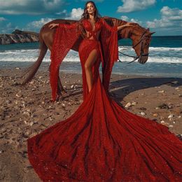 2020 Red Carpet Fashion Abendkleider mit langen Ärmeln, glänzendem, oberschenkelhohem Schlitz, Sweep-Zug, sexy Ballkleider, luxuriöses Kleid für besondere Anlässe