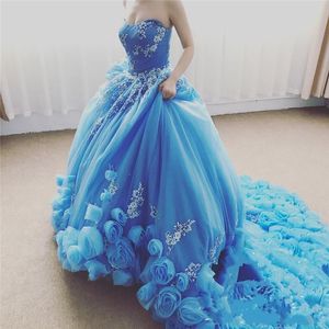 2020 sexy blauwe baljurk trouwjurken lieverd kanten appliqes kralen met de hand gemaakte bloemen hof trein formele quinceanera jurk bruidsjurken