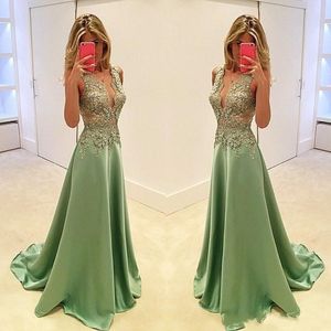 2020 sexy elegante olijfgroene avondjurken dragen v nek satijnen kanten appliques kralen mouwloze prom jurken plus size formeel feest dre 240t