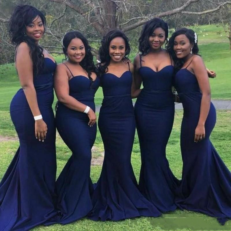 2020 Sexy Navy Blue Bridesmaid Dresses for Wedding Guest Party Billiga Band med Sweetheart Neck Plus Size Afrikanska Black Girls Prom Dress