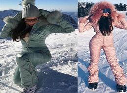 2020 ski set à saut à capuche Femmes salopettes de snowboard sportives extérieures