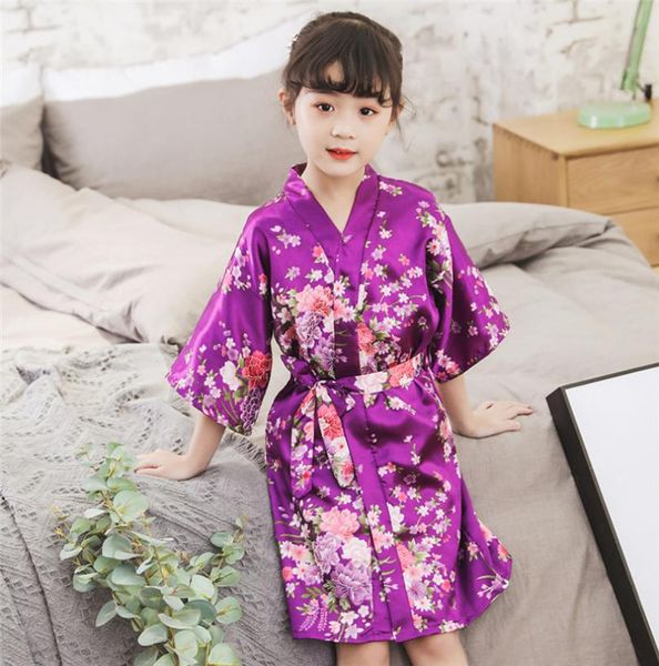 2020 printemps été enfants Satin Robes Kimono Robe de bain enfants fleur imprimé fille soie peignoir enfants Vcou à lacets chemise de nuit9216937