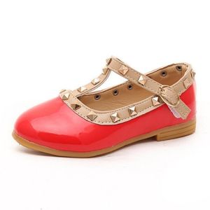 2020 Spring Summer Princess Shoes Flat Sandals Kids Leather Shoes Children Rivets Leisure Sneakers Hot Girls Fashion Girls Dance Shoes