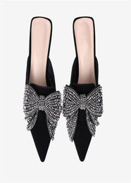 2020 Été Nouveau bout pointu à moitié pantoufles femelles Mules Highheed Chaussures élégantes Crystal Bow Femmes High Talon Sandal Sandal Chaussures 6689187
