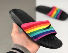 2020 Tanjun Sandal Rainbow Slipper Slide Gear Bottoms for Men Women Sandals Causal non glissez d'été Plefants de toppères slipper6696444