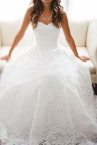 2020 Blanco Marfil Moderno Nuevo Diseño simple Vestidos de novia de encaje Cariño Princesa Vestidos de novia largos Por encargo Tren de corte romántico