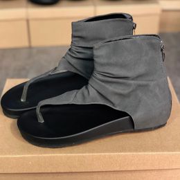 2020 Femmes sandales de créateurs Plat noir diapositive mode pantoufle femmes hommes tainers designer sandales de plage chaussures à enfiler en cuir semelle en caoutchouc