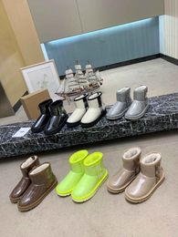 2020 femmes mode bottes de neige nouveaux designers plat brun fourrure botte filles décontracté hiver chaud en plein air demi bottes dame noir blanc taille 40 38 # U24