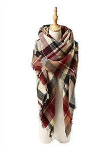 2020 Women039s automne hiver écharpe classique gland Plaid écharpe chaud doux épais grande couverture d'emballement châle écharpes 140cm140cm7569030