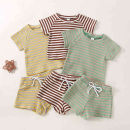 2021-11-22 Lioraitiin 0-24M bébé fille 2 pièces ensemble de vêtements d'été à manches courtes rayé petit haut Short 3 couleurs G220509