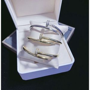 Bracelet Simple couleur or 18 carats, couleur unie, pavé de zircone cubique, manchette, bijoux à la mode pour femmes, 2021