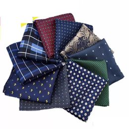 2021 (5 stks / partij) Mannen Luxe Polyester Zijde Zakdoek Bloempunten Streep Pocket Square Bruiloft Hanky ​​Party Christmas Bath Handdoek