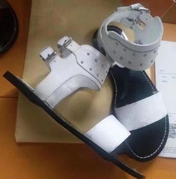 2021 A91 Diseñador Sandalias para mujer Damas de lujo Zapatillas de cuero genuino Zapato plano Oran Sandal Party Zapatos de boda con tamaño de caja 35-42