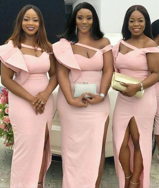 2021 Africain Blush Rose Sirène Robes De Demoiselle D'honneur Une Épaule Côté Split Étage Longueur Volants Jardin Plage D'été De Mariage Invité Robes De Fête Robe De Demoiselle D'honneur