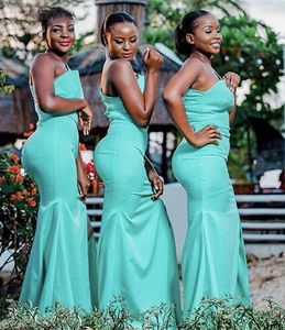 2021 Afrikaanse munt turquoise zeemeermin lange bruidsmeisjekleding Eén schouder op maat gemaakte stretchy plus size bruiloft gastenjurken Maid of Honor Jurk met Side Split