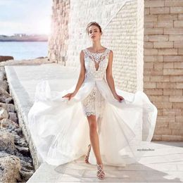 2021 Apliques Longitud de rodilla Vestidos bohemios con vestido de novia de playa de tren desmontable Sheer Bateau Neckless Boho Boho Bridal Gowns 0509