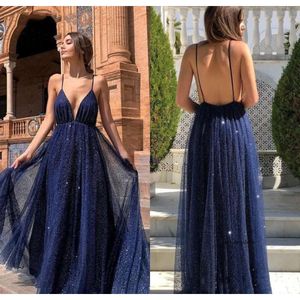 2021 Árabe Dubai Sparkly Sexy Navy Blue A-Line Prom Dresses Deep V-Clak sin espalda Vestidos de fiesta de la noche formal Ogstuff Robe de Soiree 0431